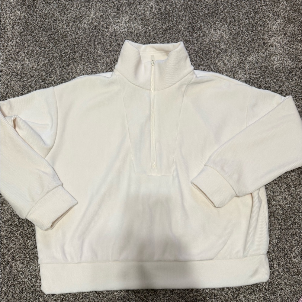 All in motion velour White Half-Zip Pullover women’s size large